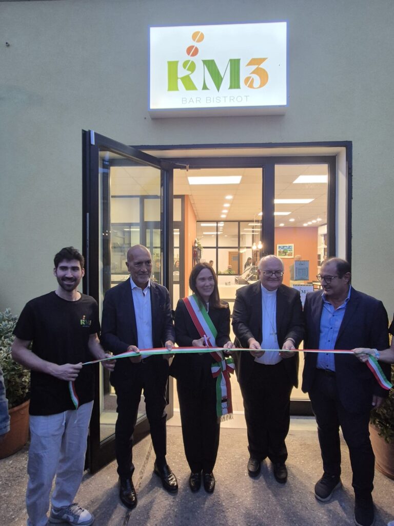 FERRARA, INAUGURATO LO SPAZIO KM3: UN BISTROT DEDICATO A FORMAZIONE E INCLUSIONE