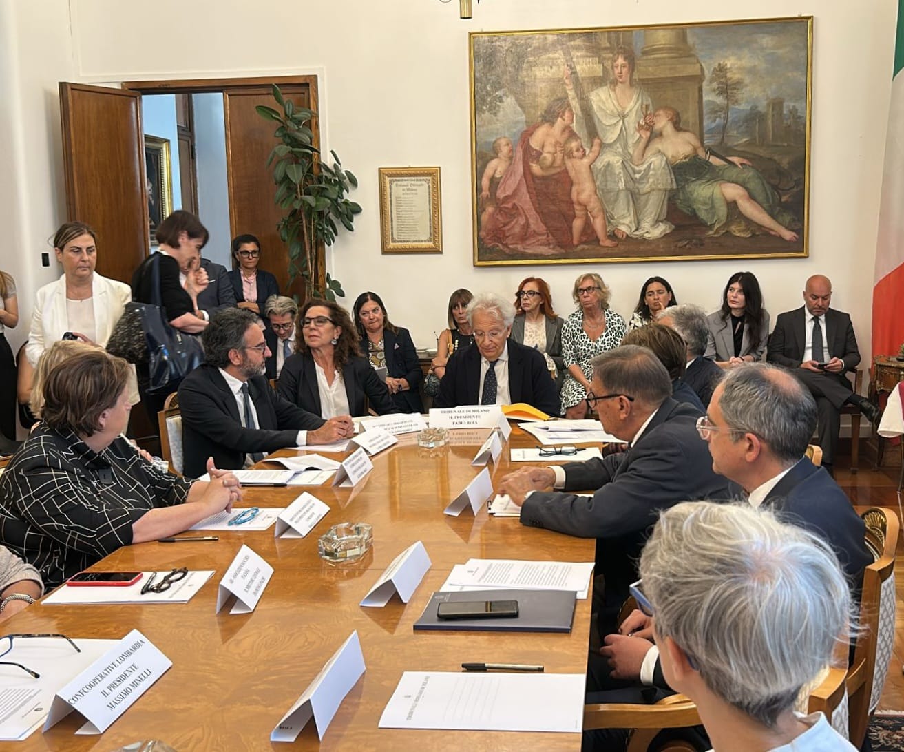 Firma protocollo beni confiscati lombardia